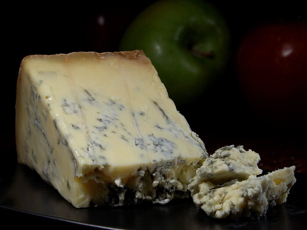 Korzyści z niebieskiego sera w Twojej diecie